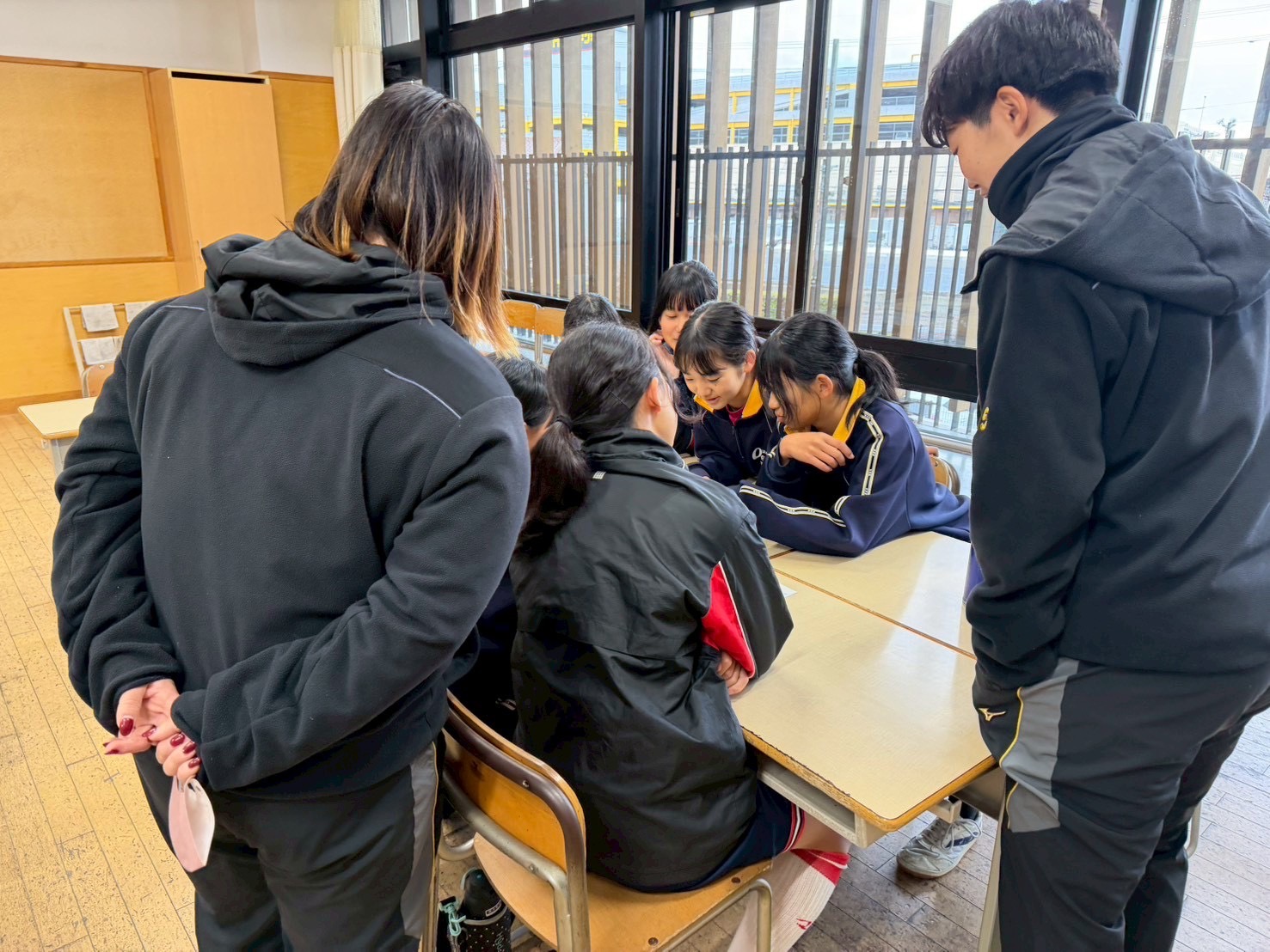 次郎丸、扶桑、大口中学校でソフトボール教室